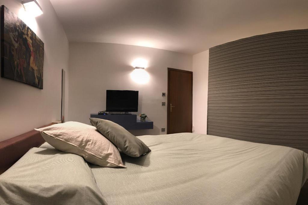 Nifty Intera Villa Con Piscina Relax, Idromassaggio E Sauna Muscletto Exterior foto