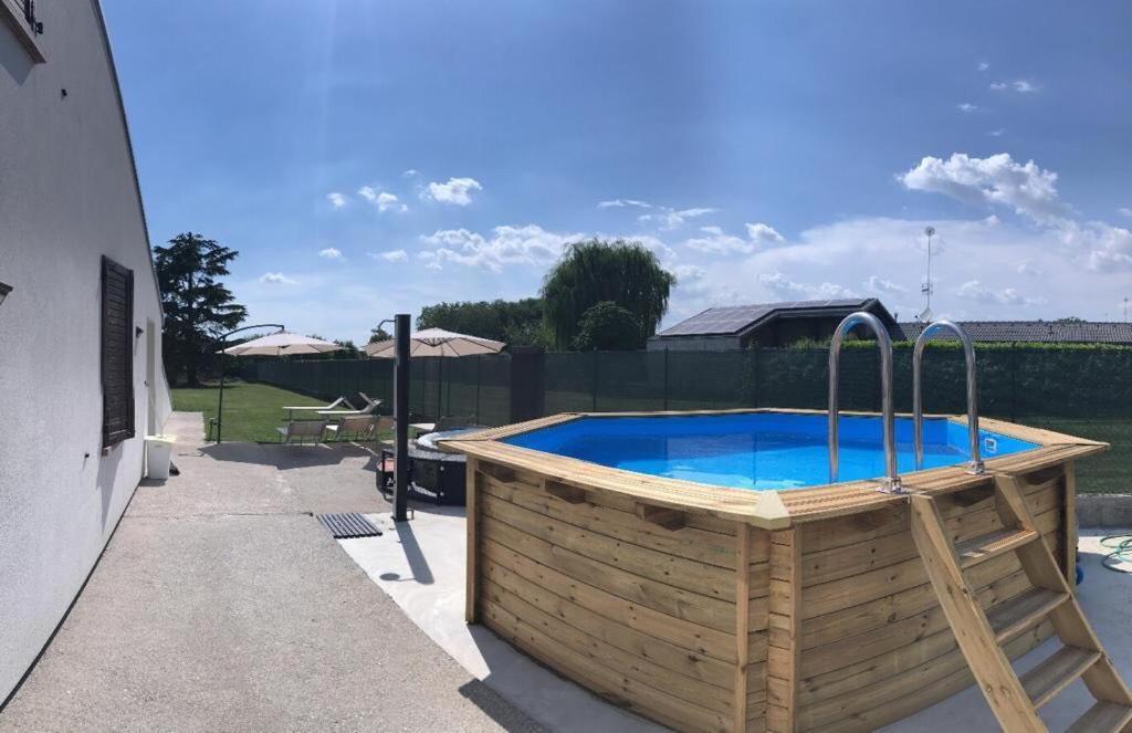 Nifty Intera Villa Con Piscina Relax, Idromassaggio E Sauna Muscletto Exterior foto